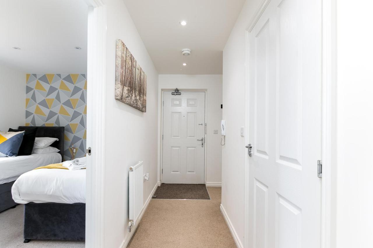 Hertford Serviced Apartments Ware Bagian luar foto