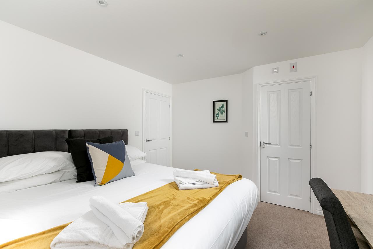 Hertford Serviced Apartments Ware Bagian luar foto