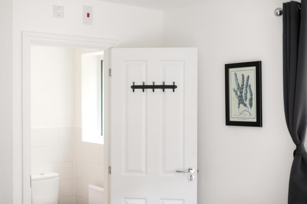 Hertford Serviced Apartments Ware Bagian luar foto